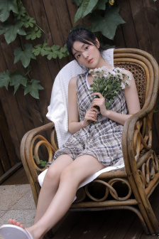 小妻吻上瘾 小妻吻上瘾